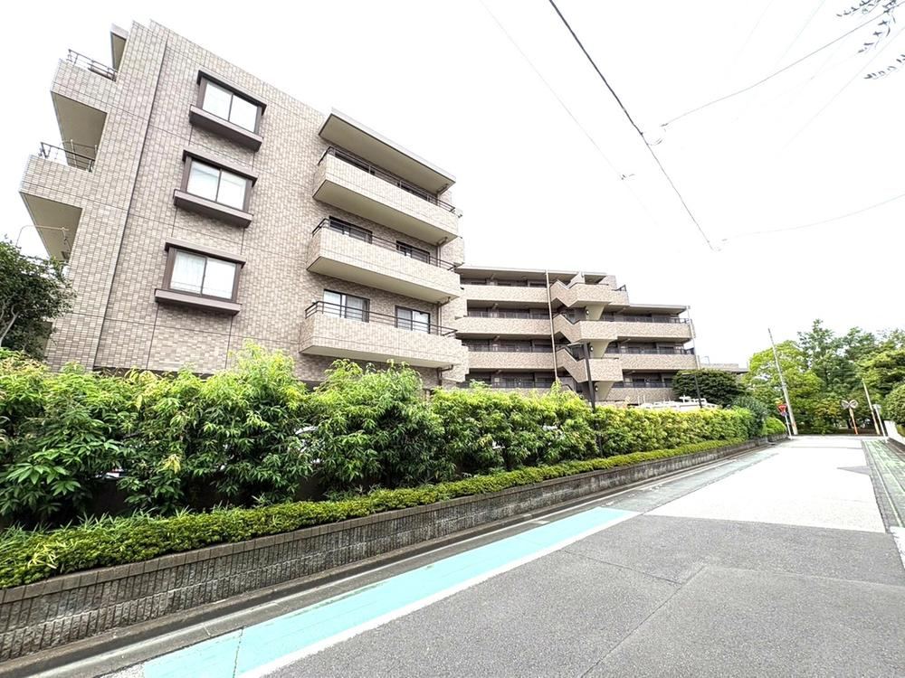 3LDK apartment in Warabi, Saitama - Photo 1