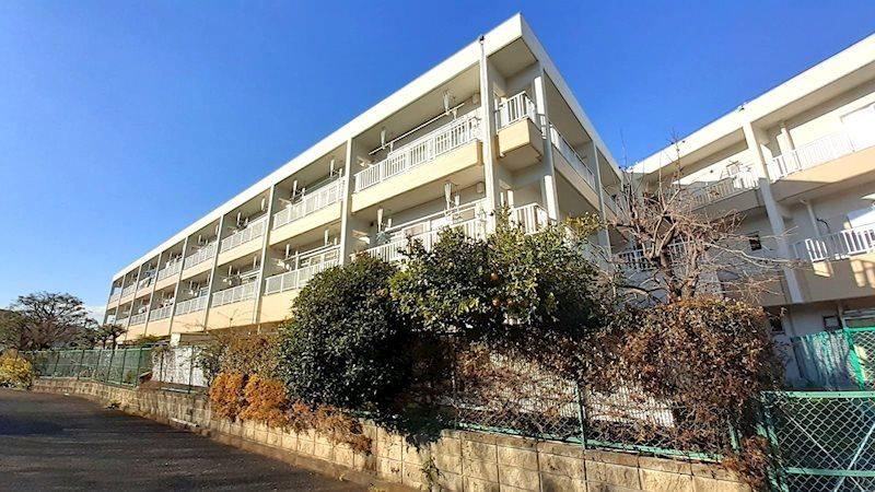 2LDK apartment in Asahi Ward, Yokohama, Kanagawa - Photo 1
