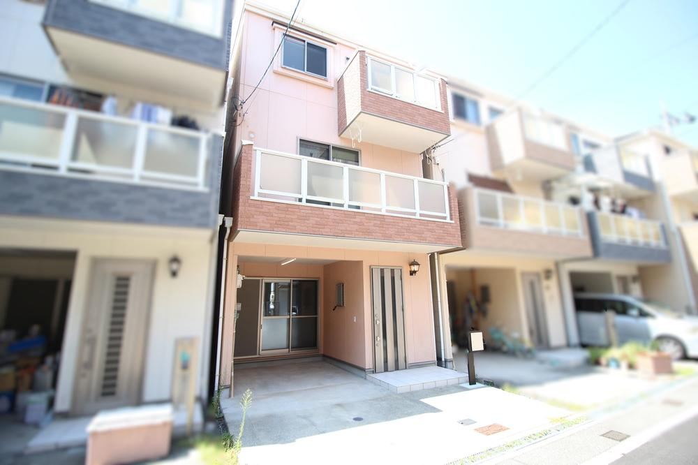 4LDK house in Yodogawa Ward, Osaka - Photo 1