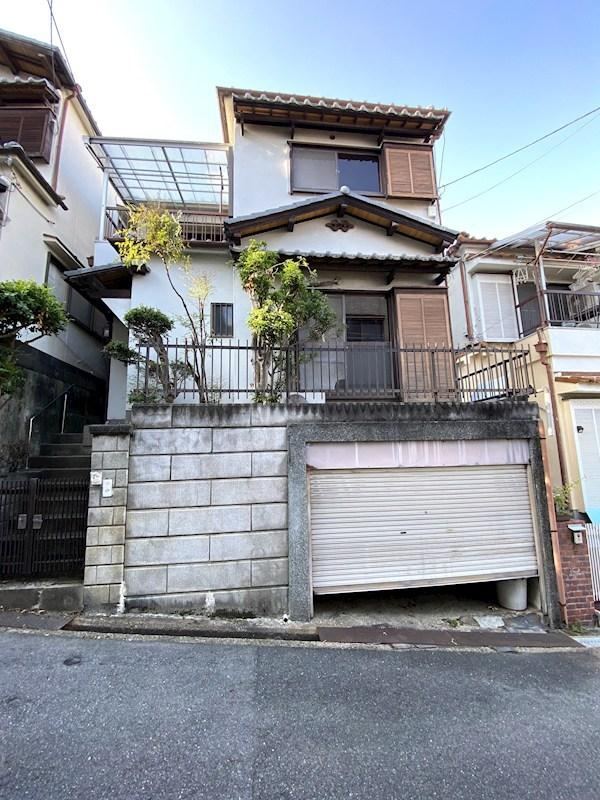 4DK house in Hirakata, Osaka - Photo 1