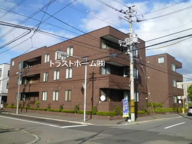3LDK apartment in Chuo Ward, Sapporo, Hokkaido - Photo 1