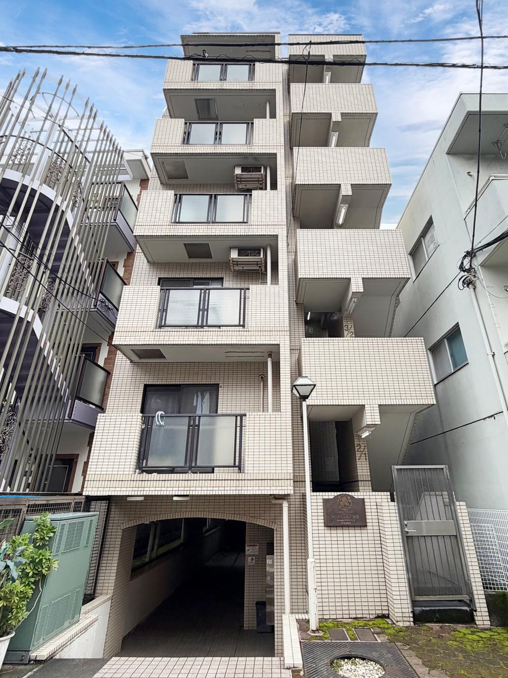 1LDK apartment in Toshima Ward, Tokyo - Photo 1