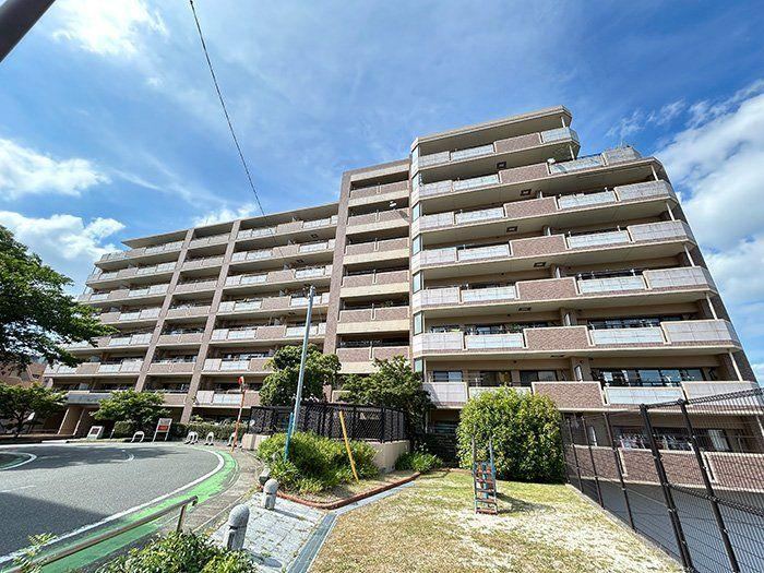 4LDK apartment in Chuo Ward, Fukuoka - Photo 1