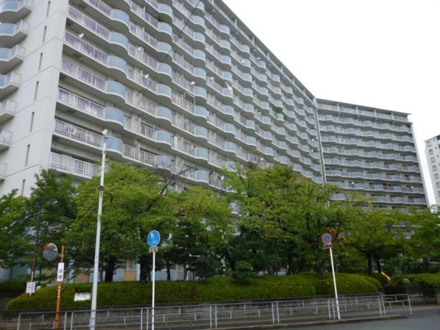 3LDK apartment in Joto Ward, Osaka - Photo 1