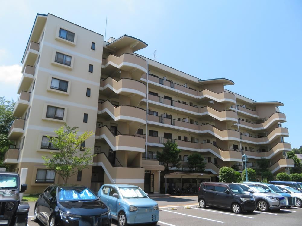 4LDK apartment in Ryugasaki, Ibaraki - Photo 1