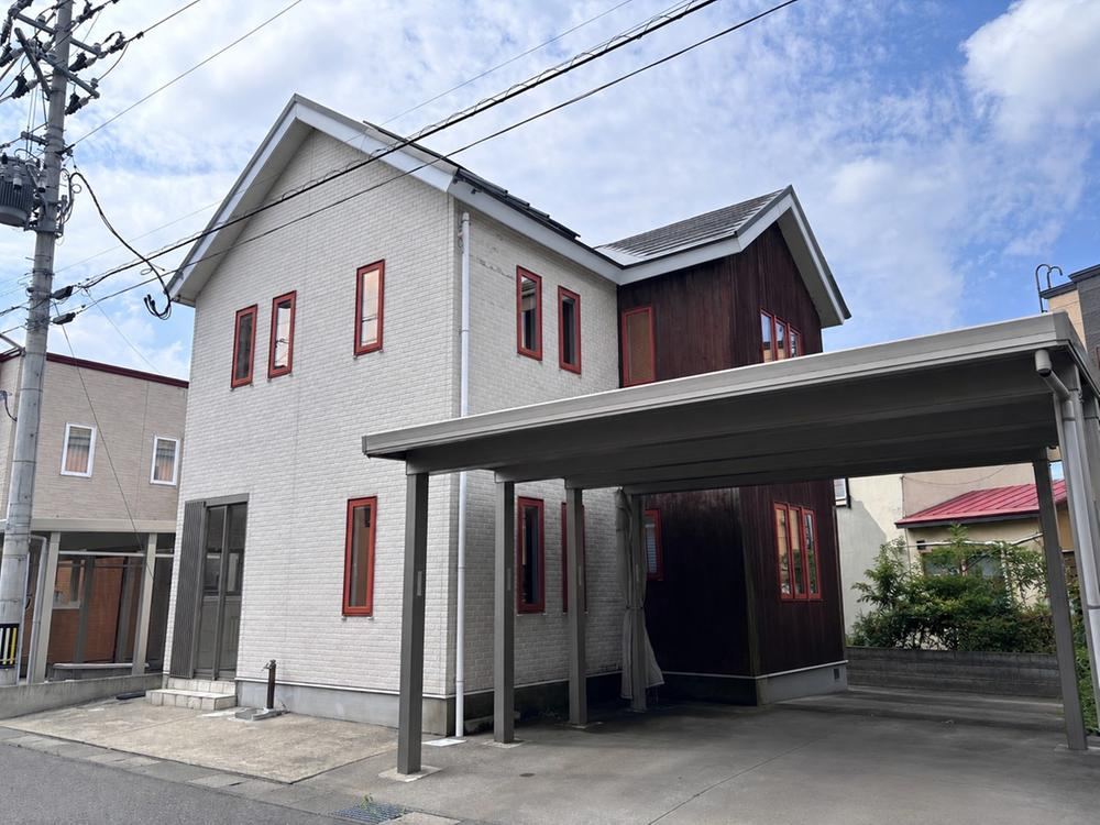 4LDK house in Aomori, Aomori - Photo 1