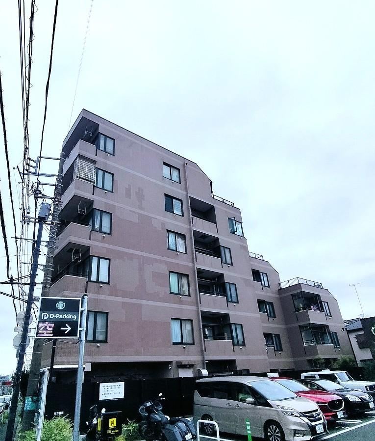 1LDK+S apartment in Fuchu, Tokyo - Photo 1