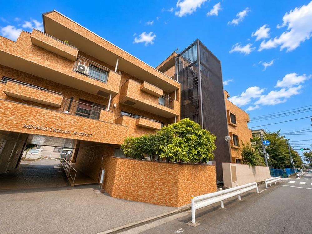 2LDK apartment in Ota Ward, Tokyo - Photo 1