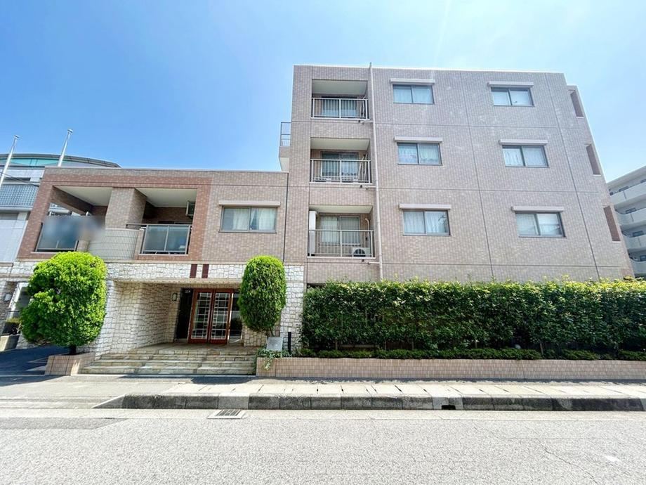 4LDK apartment in Minami Ward, Saitama - Photo 1