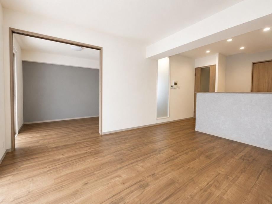 2LDK+S apartment in Kita Ward, Osaka - Photo 1
