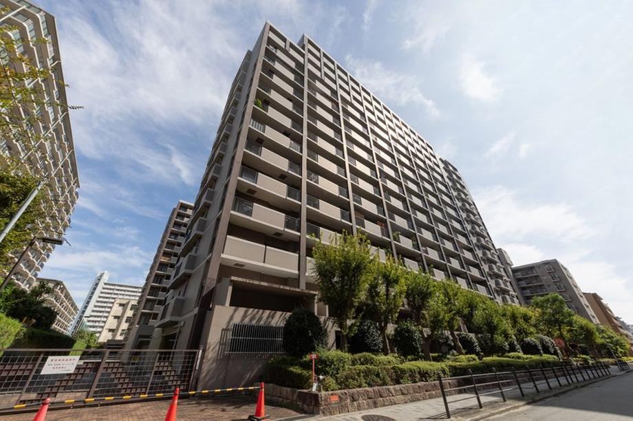 3LDK apartment in Yodogawa Ward, Osaka - Photo 1