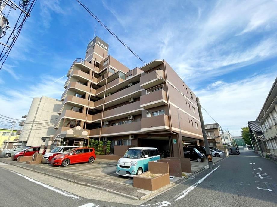2LDK apartment in Minato Ward, Nagoya, Aichi - Photo 1