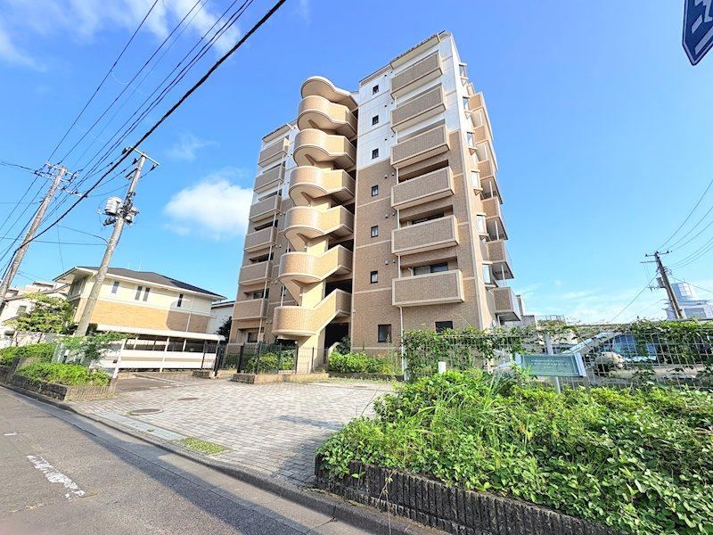 3LDK+S apartment in Aoba Ward, Sendai, Miyagi - Photo 1
