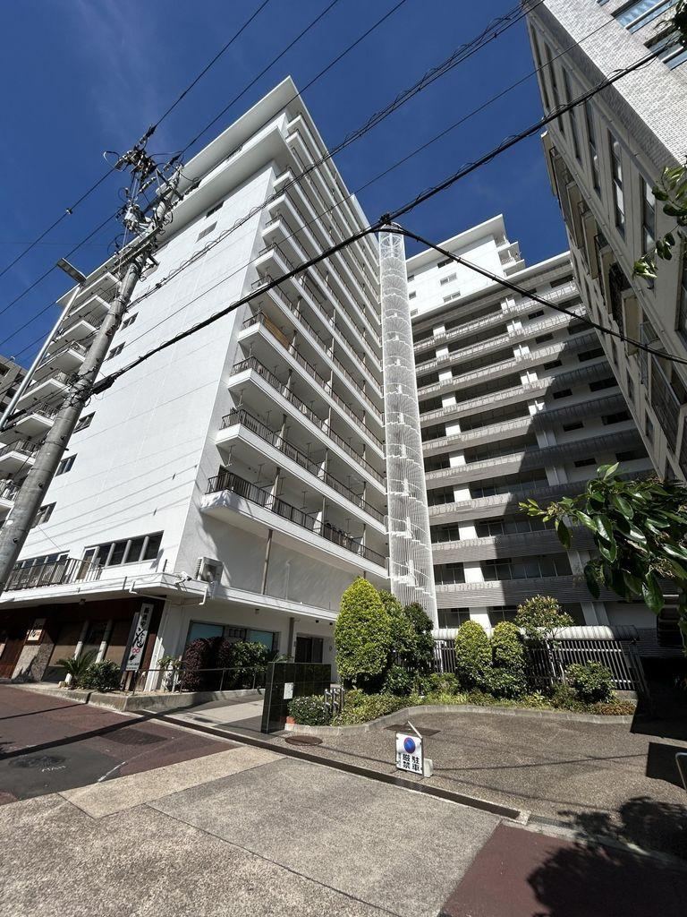 3LDK apartment in Naka Ward, Nagoya, Aichi - Photo 1