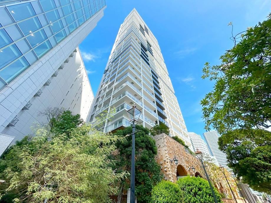 2LDK apartment in Kanagawa Ward, Yokohama, Kanagawa - Photo 1