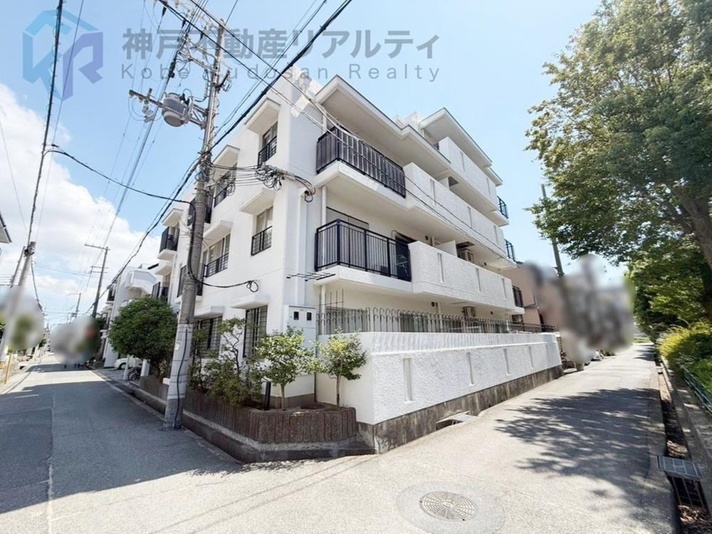 2LDK apartment in Higashinada Ward, Kobe, Hyogo - Photo 1