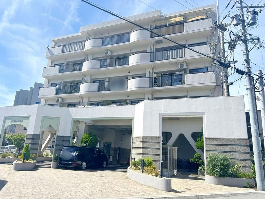 4LDK apartment in Anjo, Aichi - Photo 1