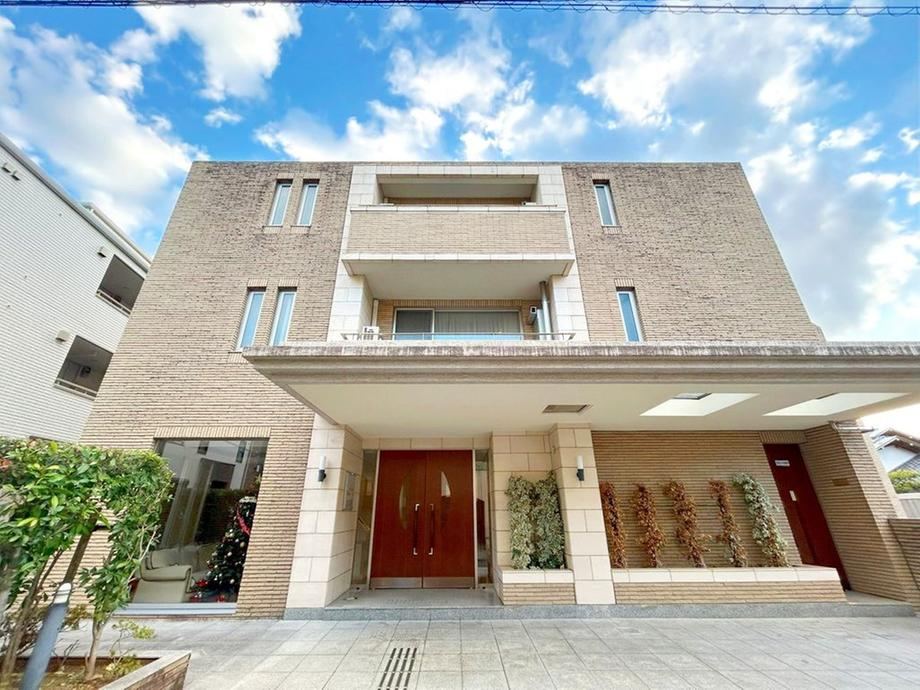 3LDK apartment in Bunkyo Ward, Tokyo - Photo 1