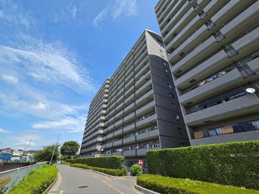 2LDK apartment in Kitamoto, Saitama - Photo 1