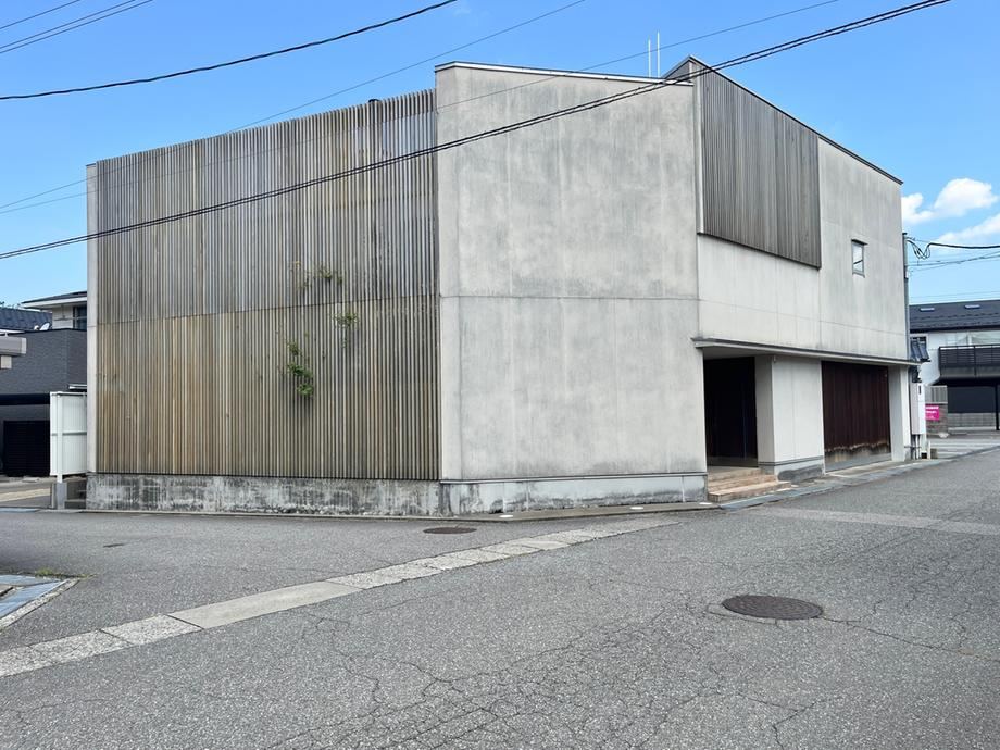 211 m² land in Kanazawa, Ishikawa - Photo 1