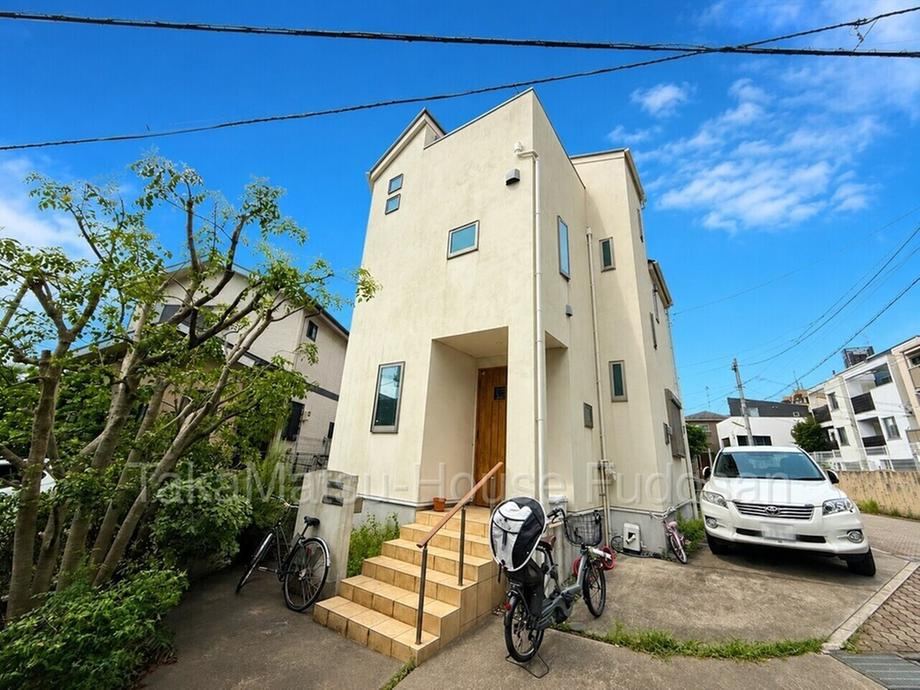 4LDK house in Setagaya Ward, Tokyo - Photo 1