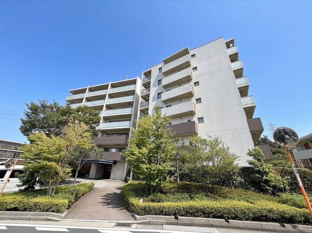 3LDK apartment in Totsuka Ward, Yokohama, Kanagawa - Photo 1