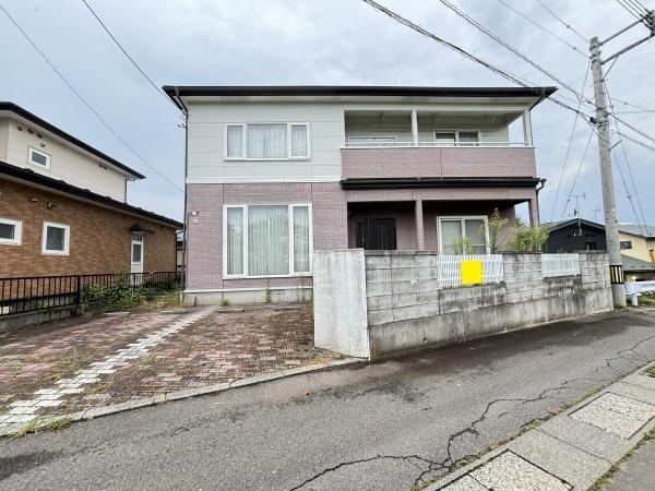 4LDK house in Hachinohe, Aomori - Photo 1