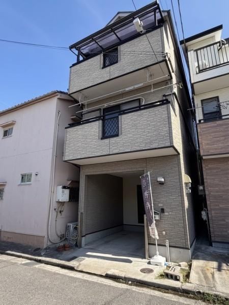 5LDK house in Nishi Ward, Sakai, Osaka - Photo 1