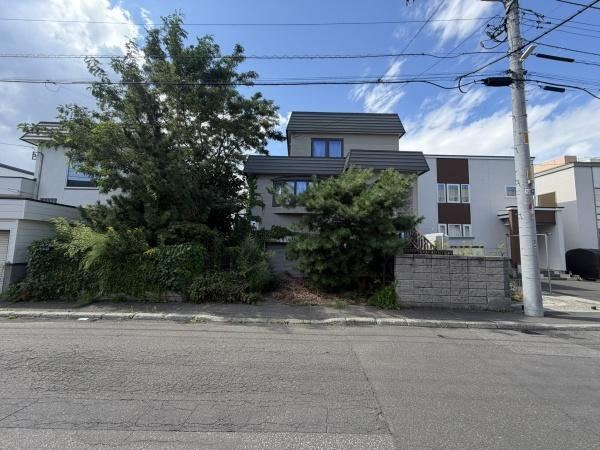 221 m² land in Higashi Ward, Sapporo, Hokkaido - Photo 1