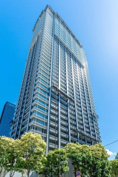 2LDK apartment in Minato Ward, Tokyo - Photo 1