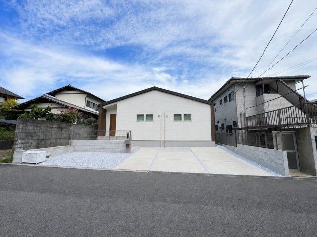 3LDK house in Onojo, Fukuoka - Photo 1