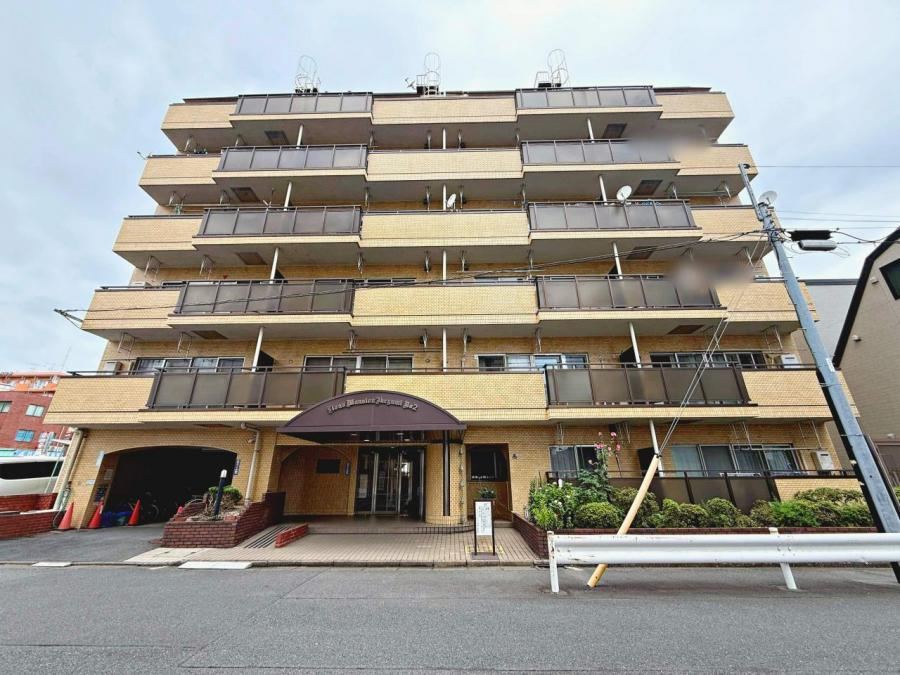 2LDK apartment in Ota Ward, Tokyo - Photo 1