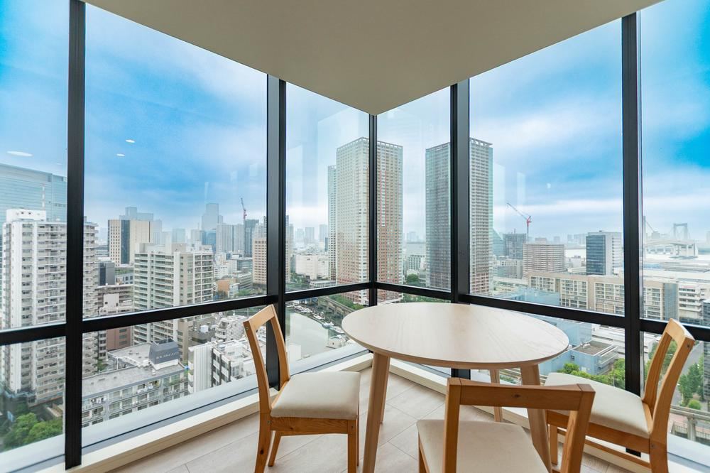 2LDK+S apartment in Minato Ward, Tokyo - Photo 1