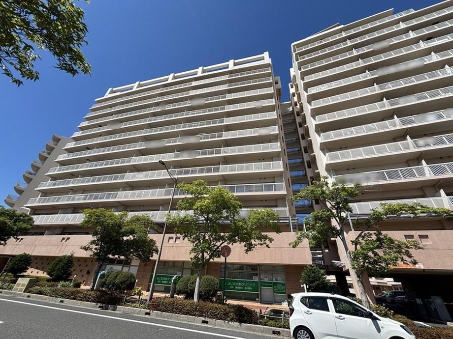 3LDK apartment in Nishinomiya, Hyogo - Photo 1