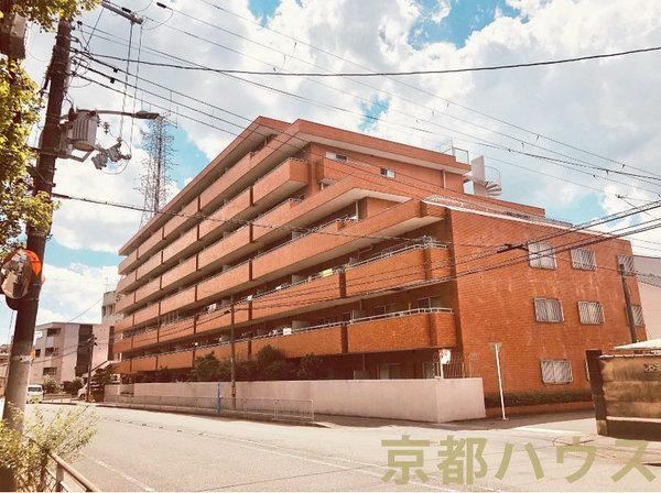 2DK apartment in Ukyo Ward, Kyoto - Photo 1