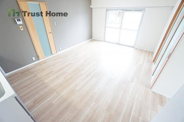 3LDK apartment in Akashi, Hyogo - Photo 1