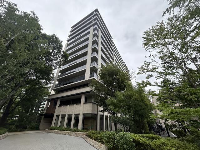 3LDK apartment in Hino, Tokyo - Photo 1