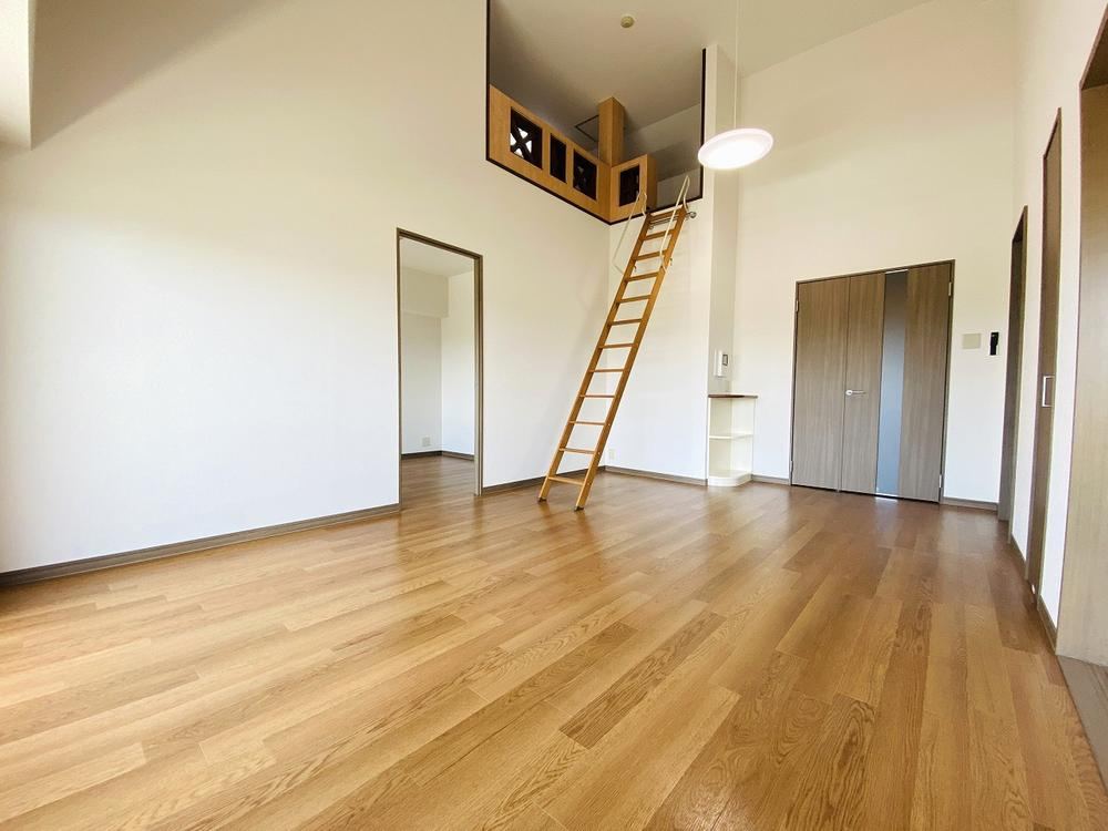 4LDK apartment in Higashihiroshima, Hiroshima - Photo 1