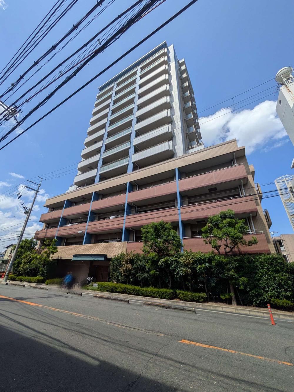 3LDK apartment in Neyagawa, Osaka - Photo 1