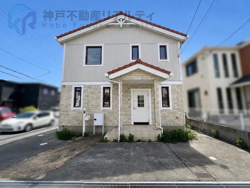 3LDK house in Tarumi Ward, Kobe, Hyogo - Photo 1