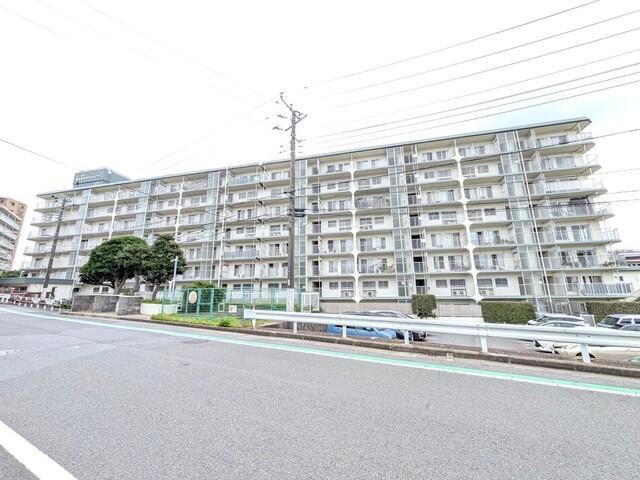 3LDK apartment in Funabashi, Chiba - Photo 1