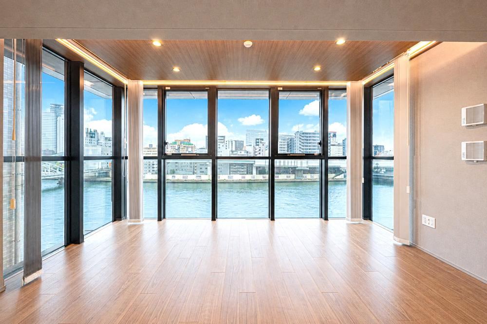 2LDK+S apartment in Taito Ward, Tokyo - Photo 1