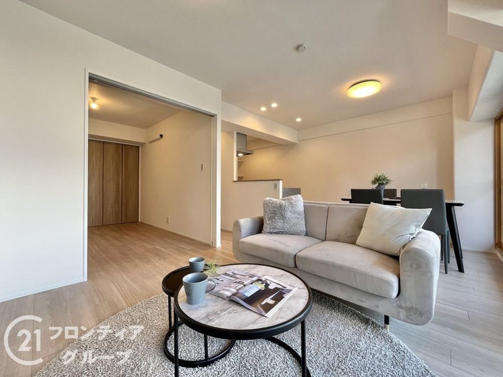 2LDK apartment in Nishiyodogawa Ward, Osaka - Photo 1