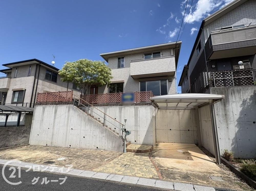 4LDK+S house in Ikoma, Nara - Photo 1