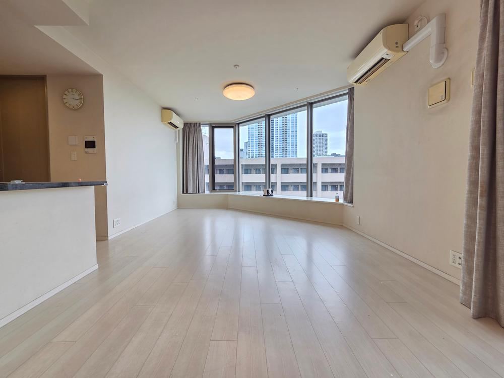 2LDK apartment in Minato Ward, Tokyo - Photo 1