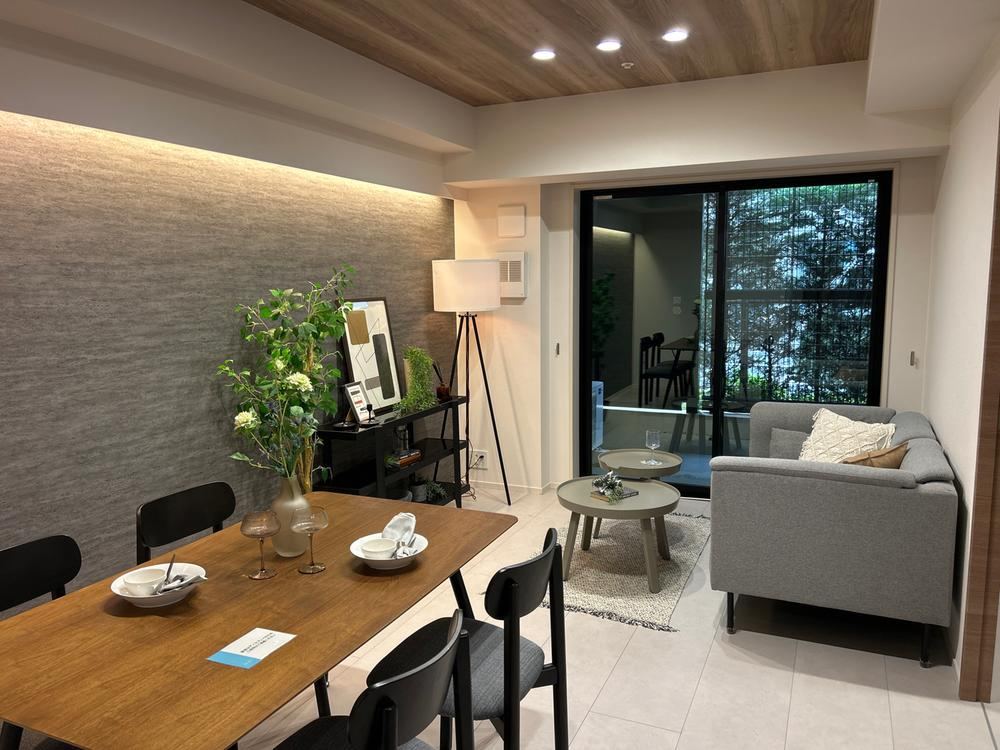 2LDK apartment in Shinjuku Ward, Tokyo - Photo 1