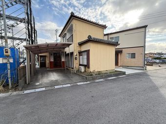 plot of land in Nishi Ward