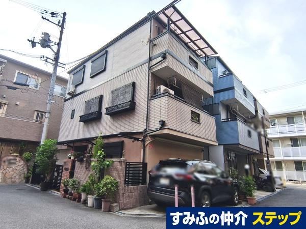 4LDK house in Neyagawa, Osaka - Photo 1