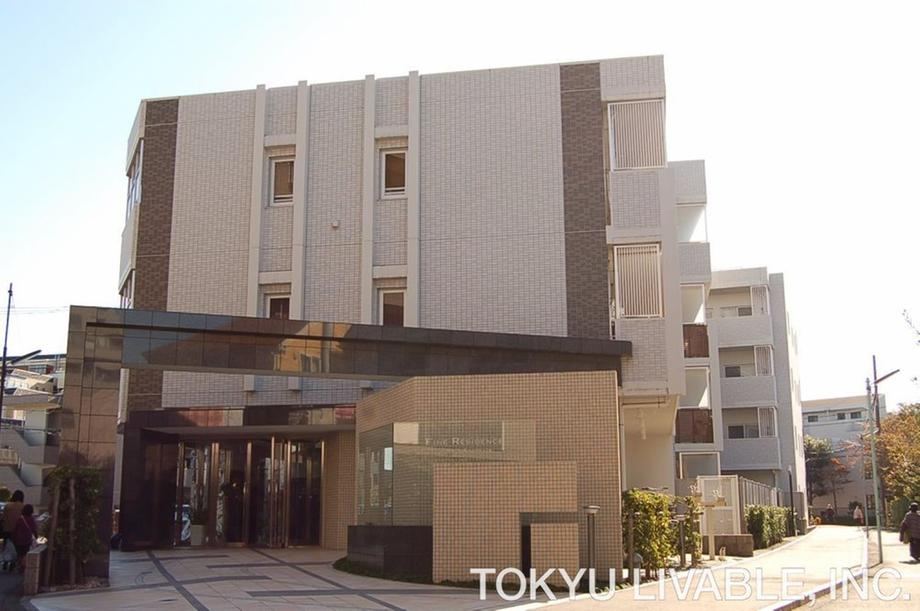 3LDK apartment in Fuchu, Tokyo - Photo 1