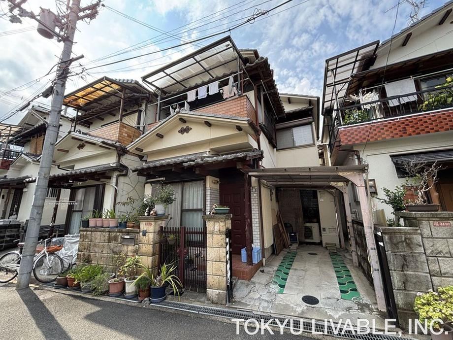 5DK house in Hirakata, Osaka - Photo 1